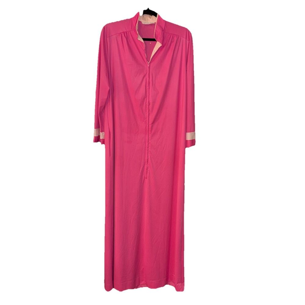 Vintage Vanity Fair Zip Front Long Nylon Robe Pink Sz 12 Long sleeve
